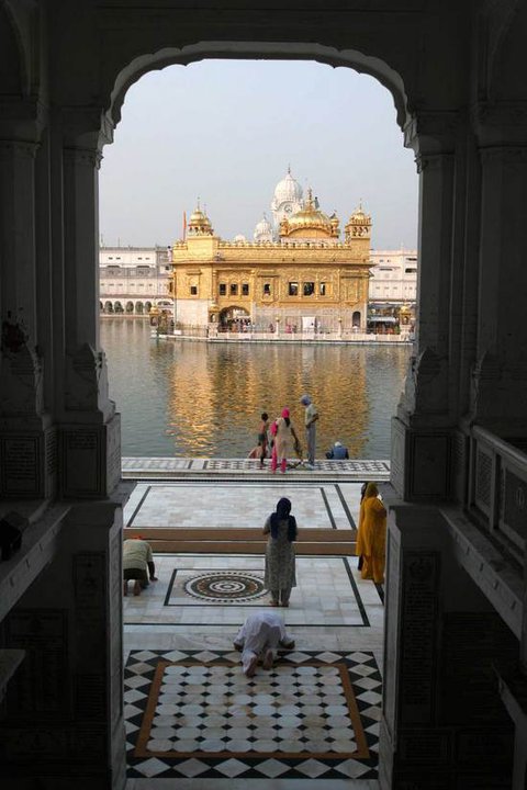 golden-temple-arch