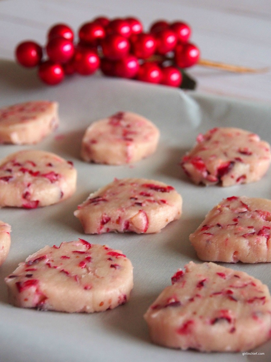 fresh-cranberry-shortbread-cookies-girlinchief-2