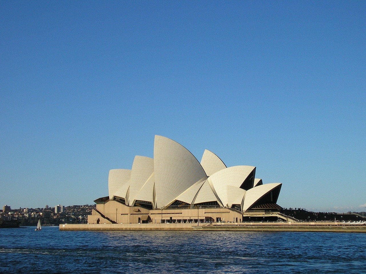 girlinchief-top-four-sightseeing-stunners-in-australia-sydney-opera-house