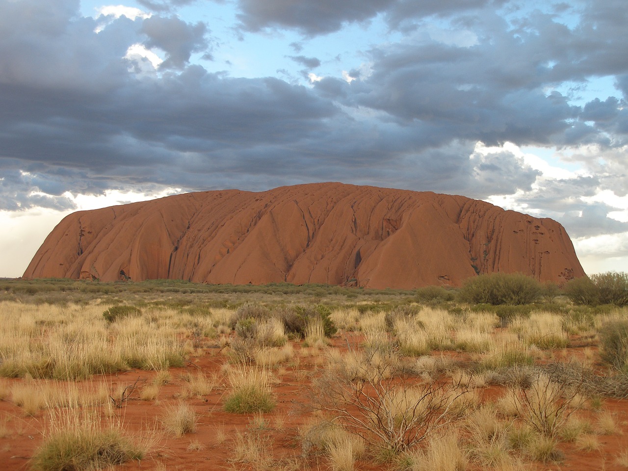 girlinchief-top-four-sightseeing-stunners-in-australia-uluru